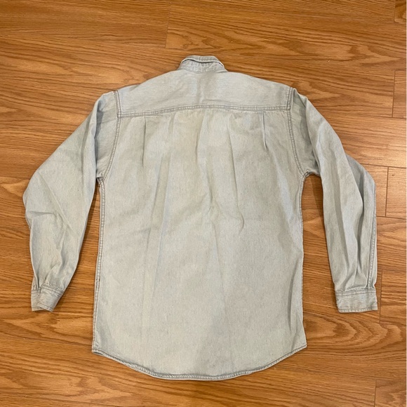 Vintage Levi’s Denim Button-down Shirt - Picture 2 of 4